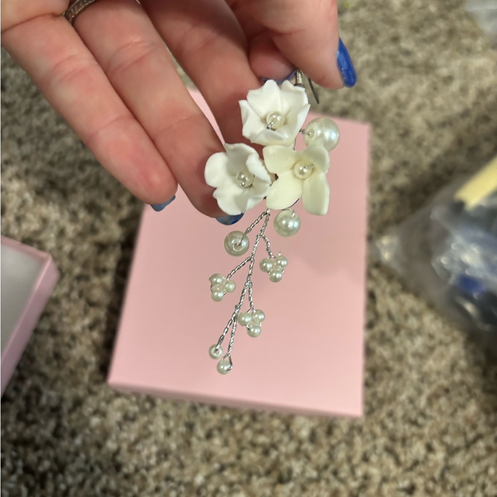 Elegant White Floral Earrings